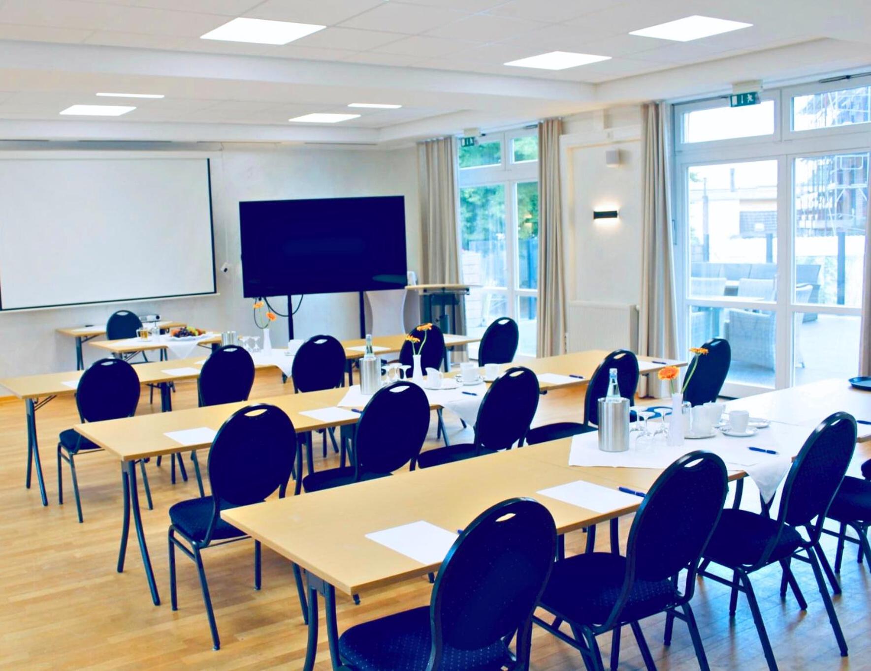 Hotel Adler & Eventlocation Gmbh Itzehoe Esterno foto